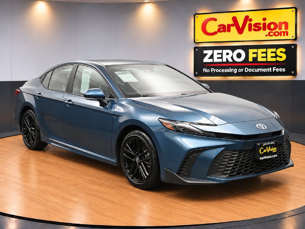 Used 2025 Toyota Camry SE w/ Convenience Package FWD image 1