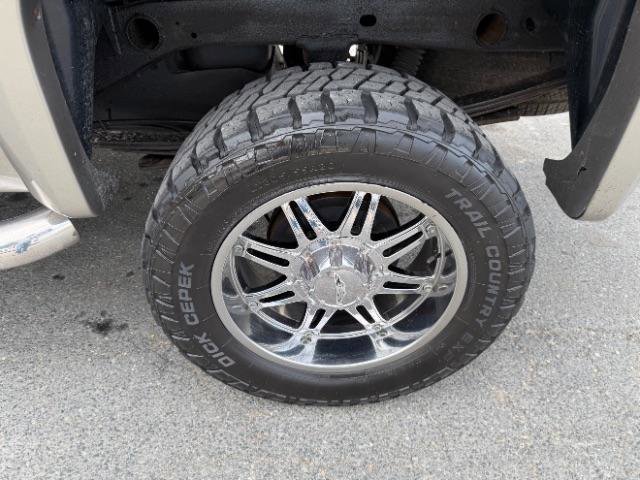 Used 2011 Chevrolet Silverado 1500 LT w/ All-Star Edition image 35