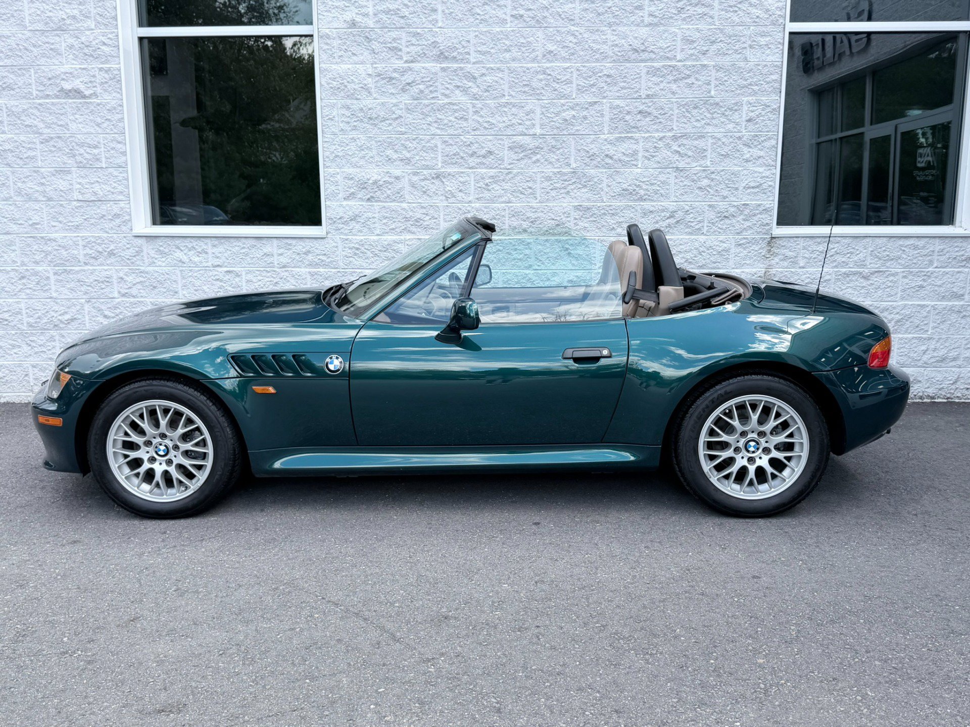 Used 1999 BMW Z3 2.5i RWD image 20