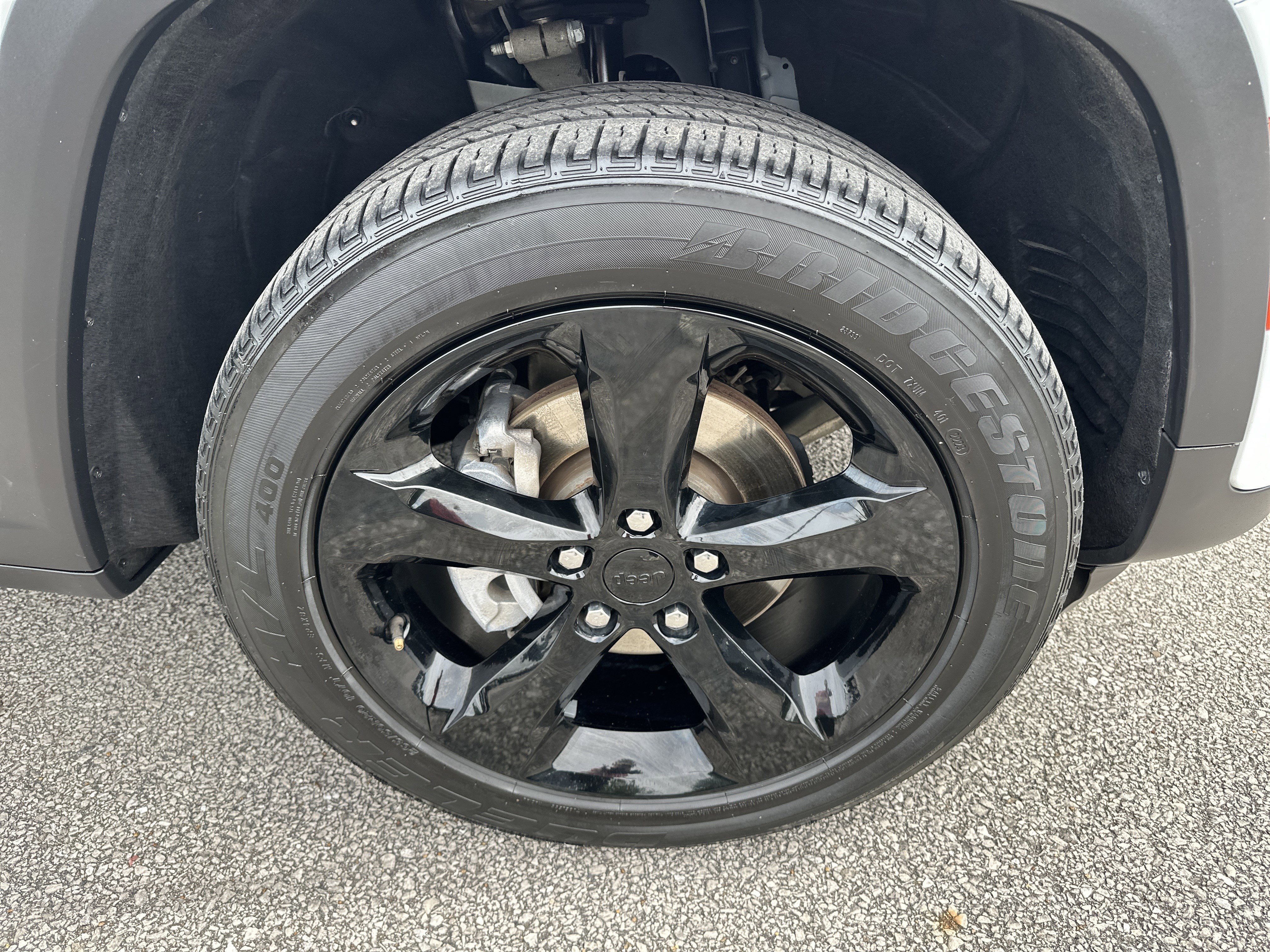 Used 2023 Jeep Grand Cherokee Altitude image 13