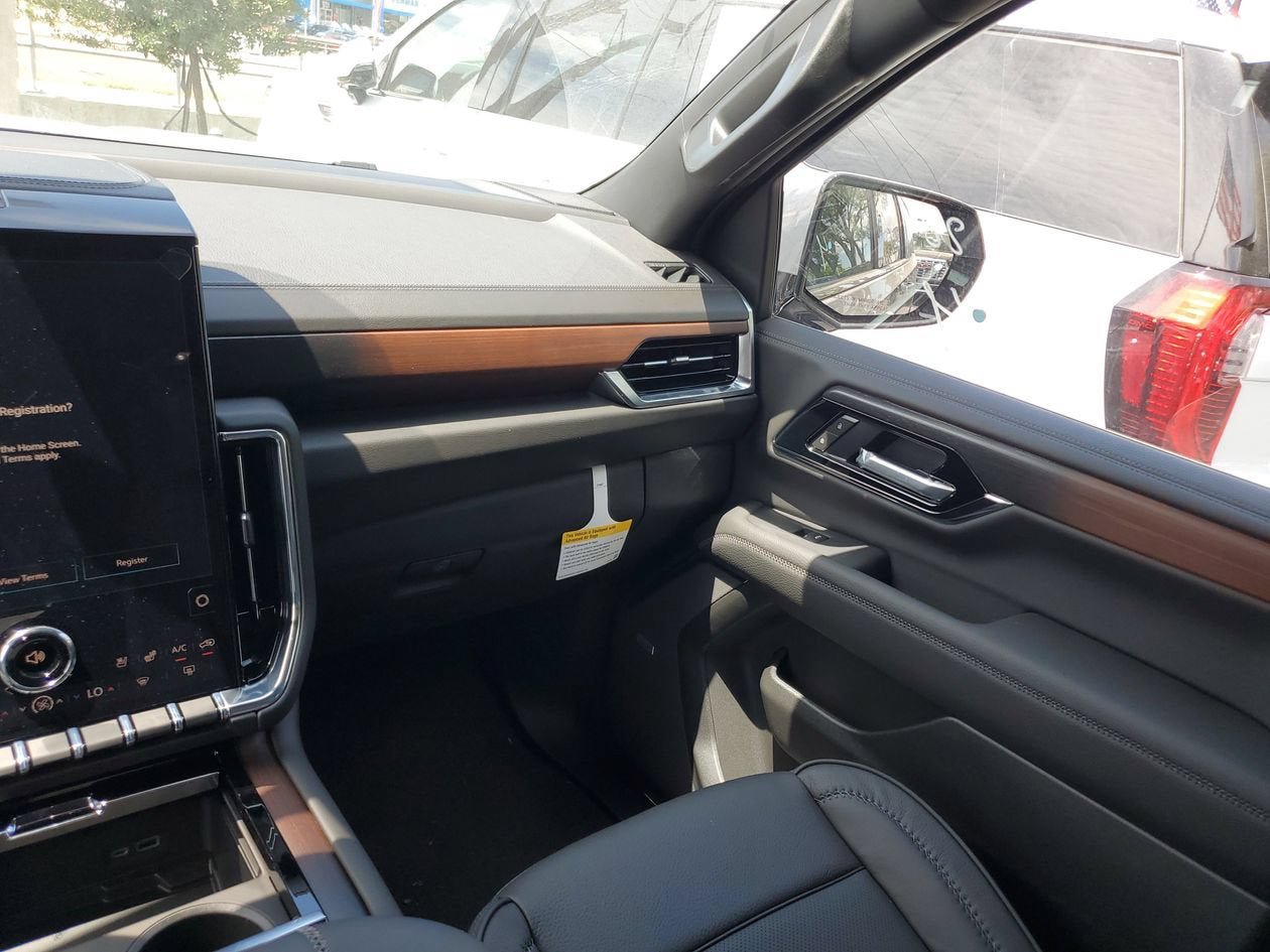 New 2026 GMC Yukon XL Denali w/ Denali Reserve Package AWD/4WD image 15