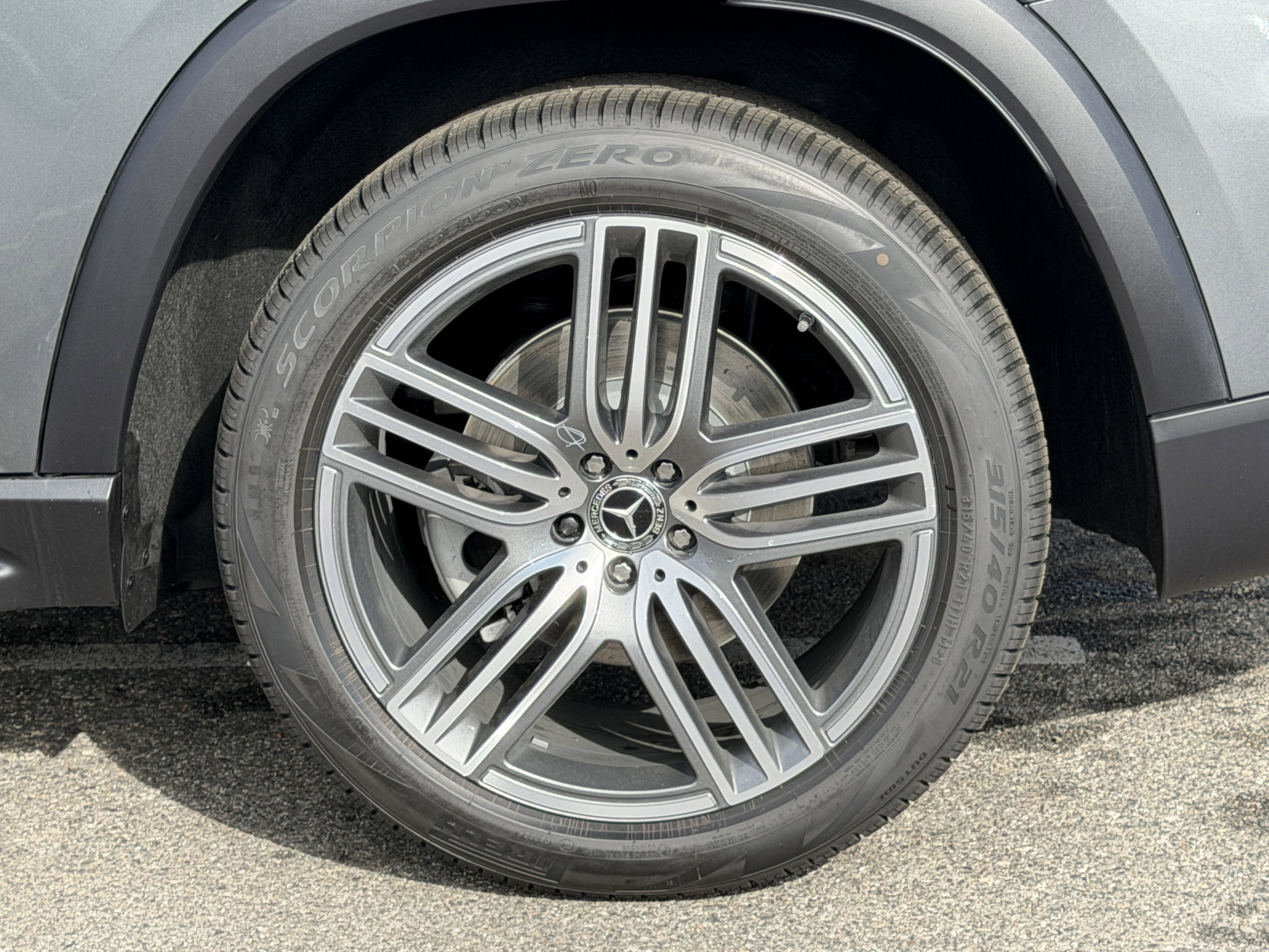 New 2026 Mercedes-Benz GLS 450 4MATIC image 15