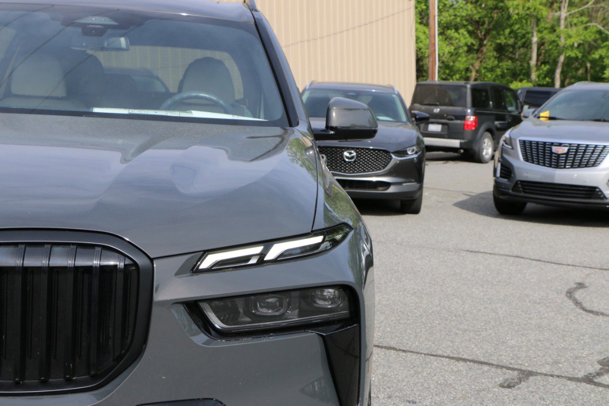 Used 2026 BMW X7 xDrive40i w/ Executive Package image 13
