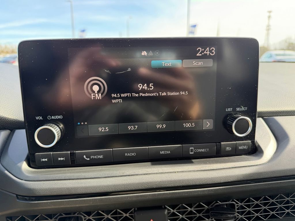 Used 2023 Honda Accord LX image 25