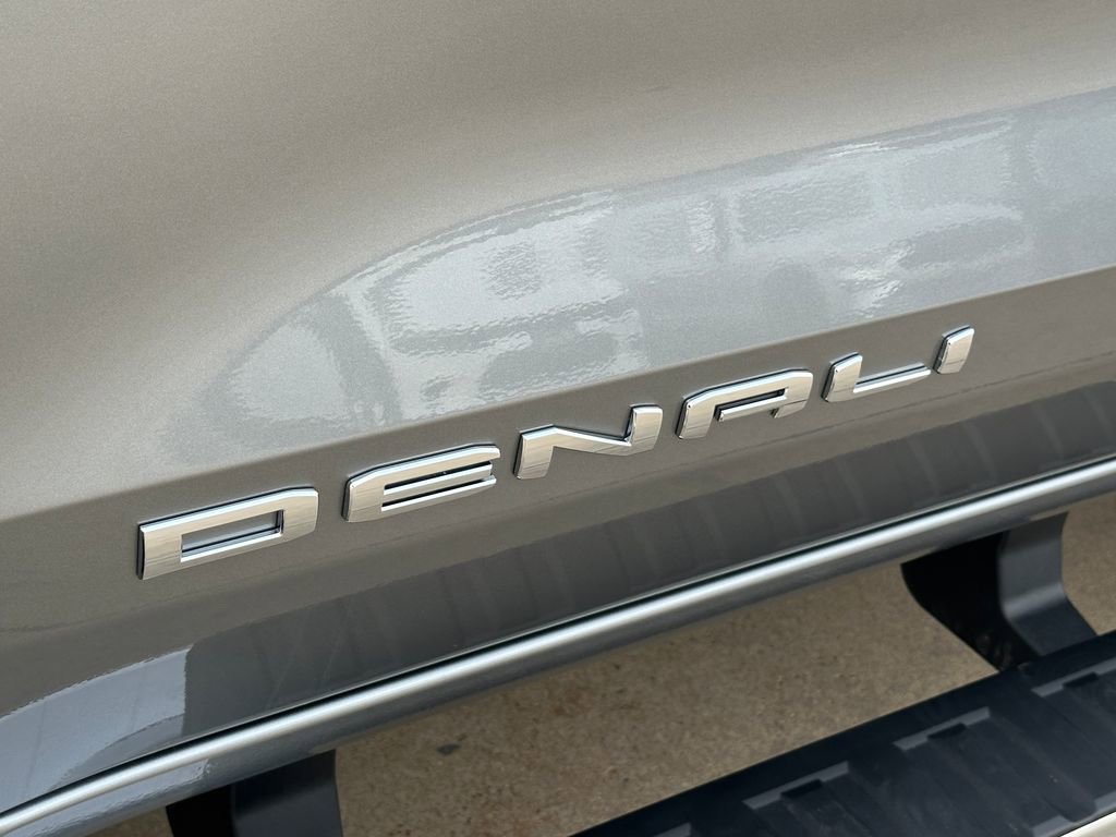 New 2026 GMC Canyon Denali image 11