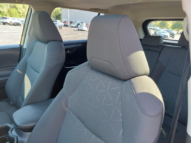 Used 2025 Toyota RAV4 XLE w/ Convenience Package AWD/4WD image 6