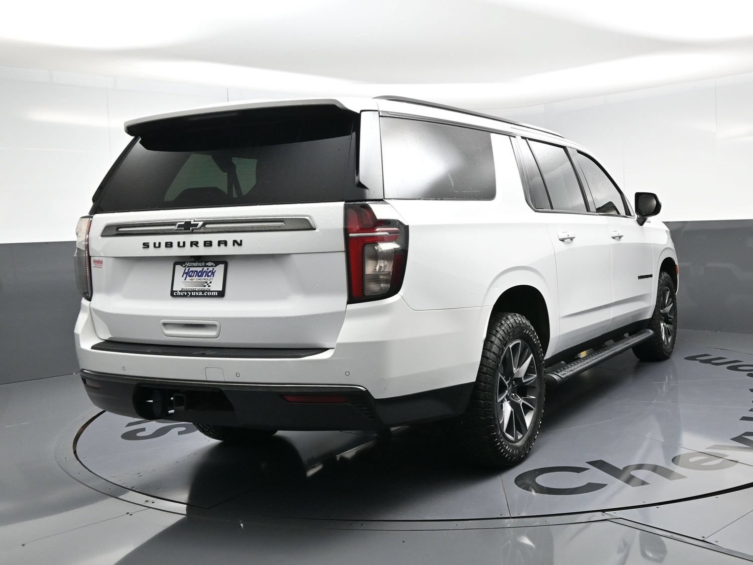 Used 2021 Chevrolet Suburban Z71 w/ Rear Media and Nav Package AWD/4WD image 9