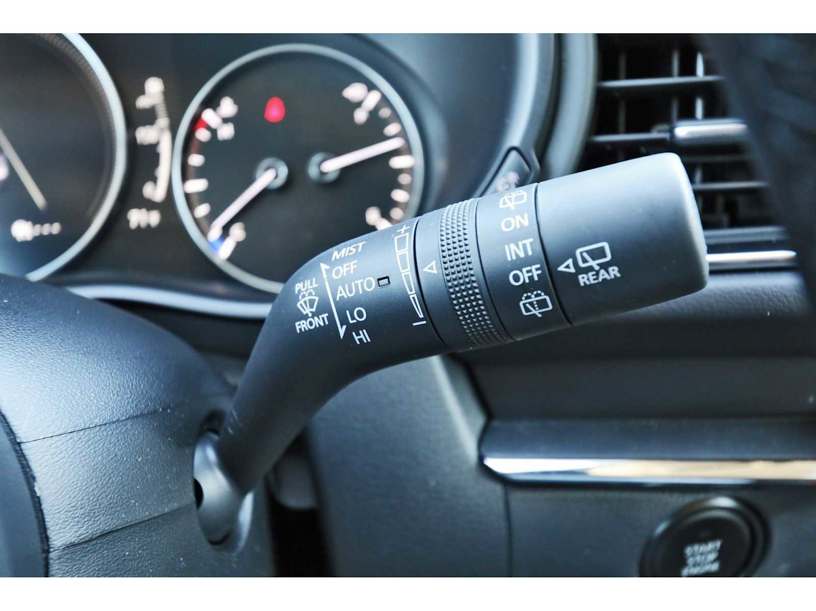 Certified 2025 MAZDA CX-30 AWD 2.5 S w/ Preferred Package image 18