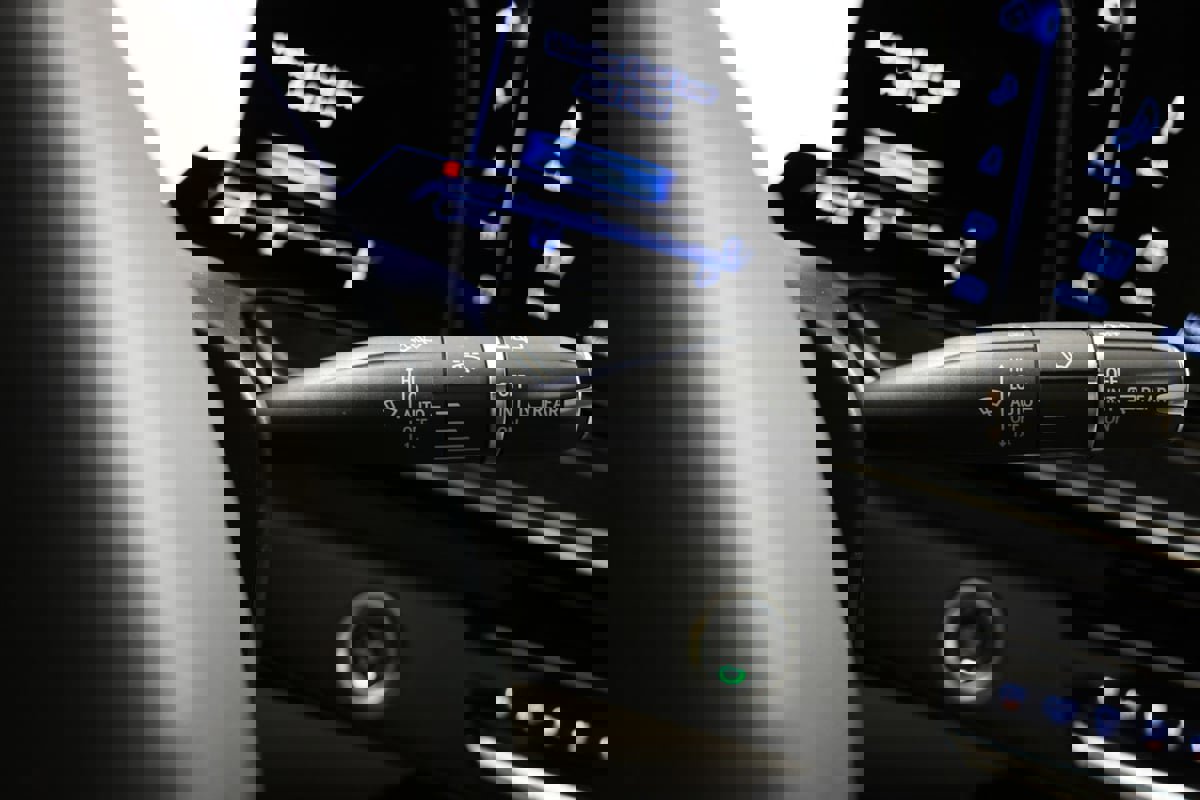 Used 2022 Cadillac Escalade ESV Premium Luxury w/ Performance Package image 28