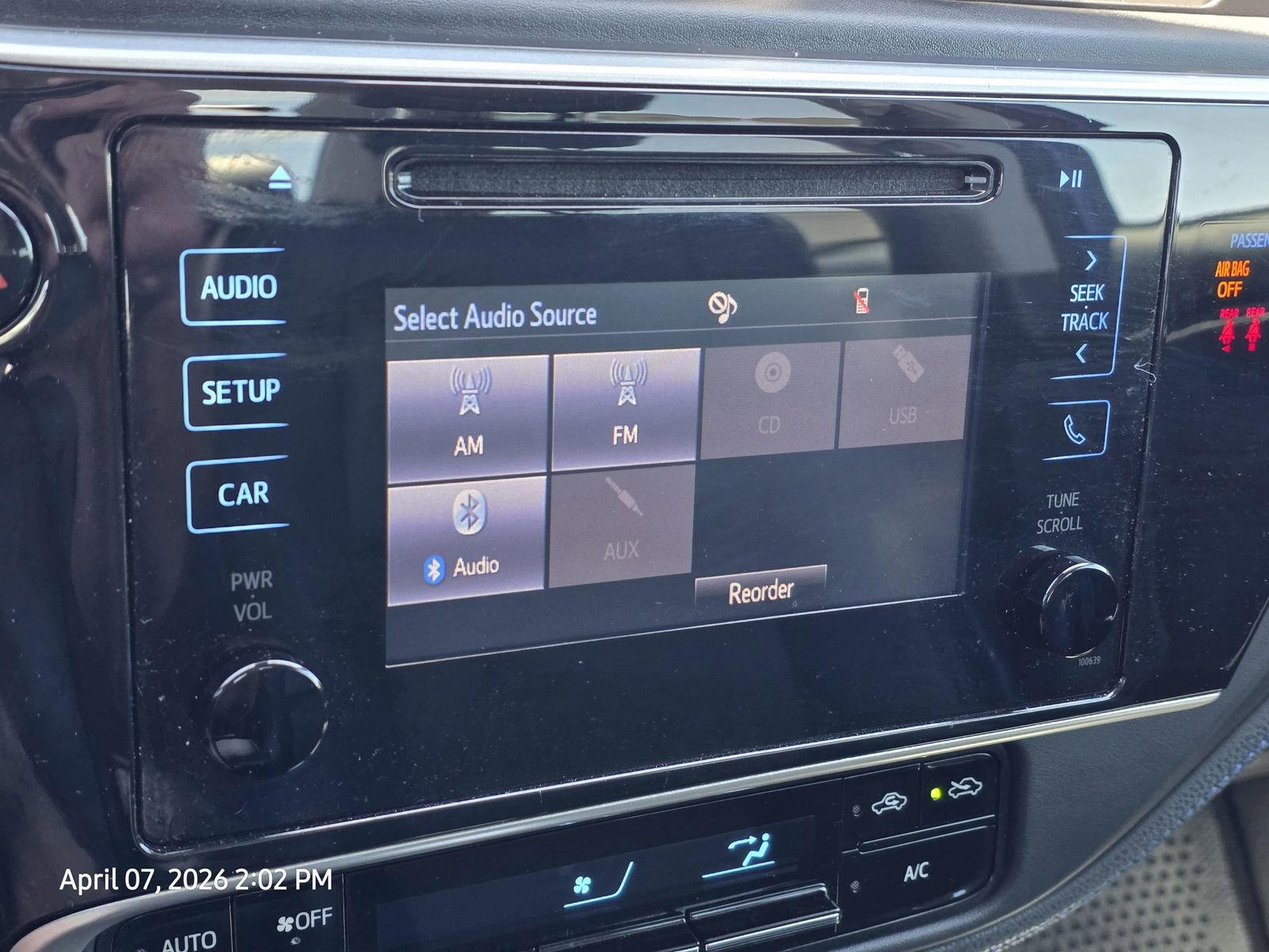 Used 2019 Toyota Corolla SE w/ Carpet Mat Package (TMS) FWD image 21