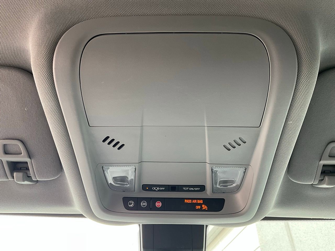 Used 2024 Chevrolet Equinox LS w/ Driver Confidence II Package image 16