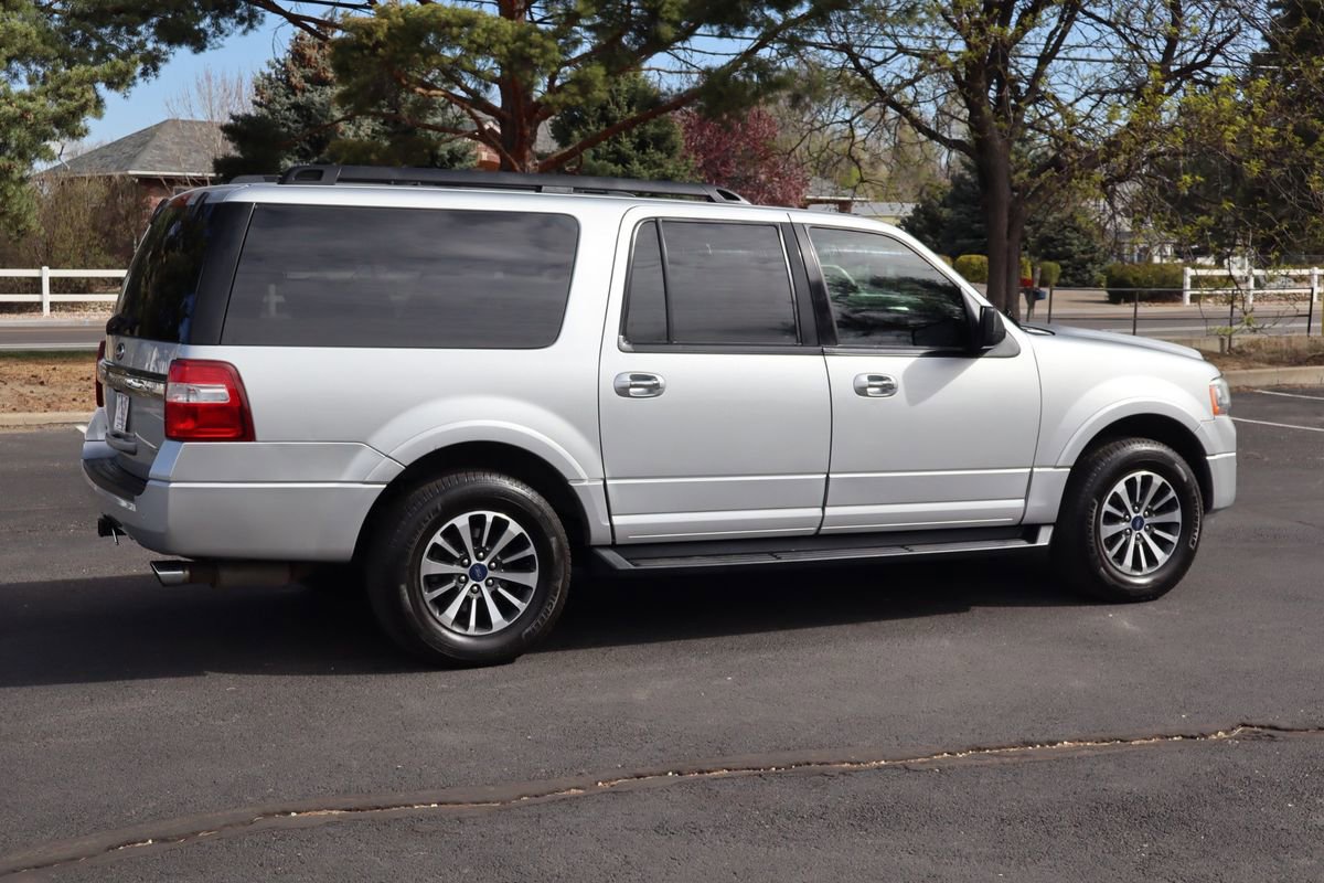 Used 2015 Ford Expedition EL XLT w/ Equipment Group 202A image 4