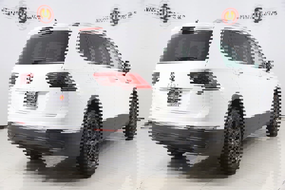 Used 2024 Volkswagen Tiguan SE image 3