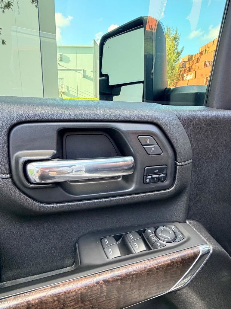 Used 2023 GMC Sierra 2500 Denali w/ Denali Ultimate Package AWD/4WD image 18