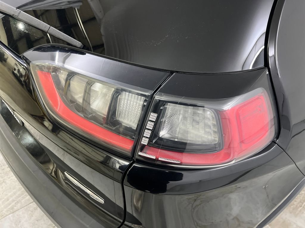 Used 2019 Jeep Cherokee Latitude w/ Popular Appearance Group image 47