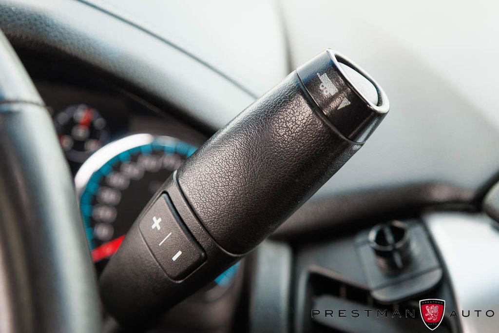 Used 2018 Chevrolet Tahoe Premier AWD/4WD image 34