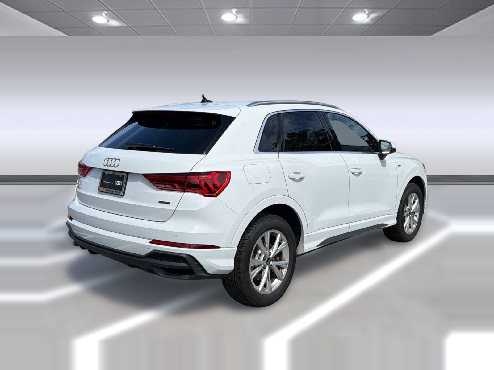 Certified 2025 Audi Q3 2.0T Premium w/ Convenience Package AWD/4WD image 9
