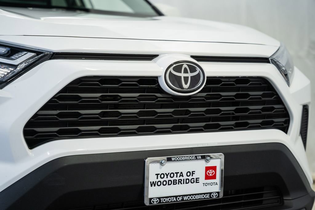 Used 2025 Toyota RAV4 XLE image 9