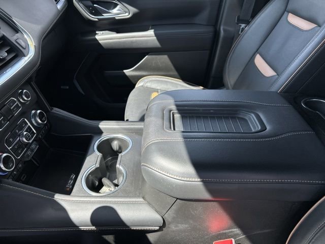 Used 2023 GMC Yukon AT4 w/ Technology Package AWD/4WD image 39