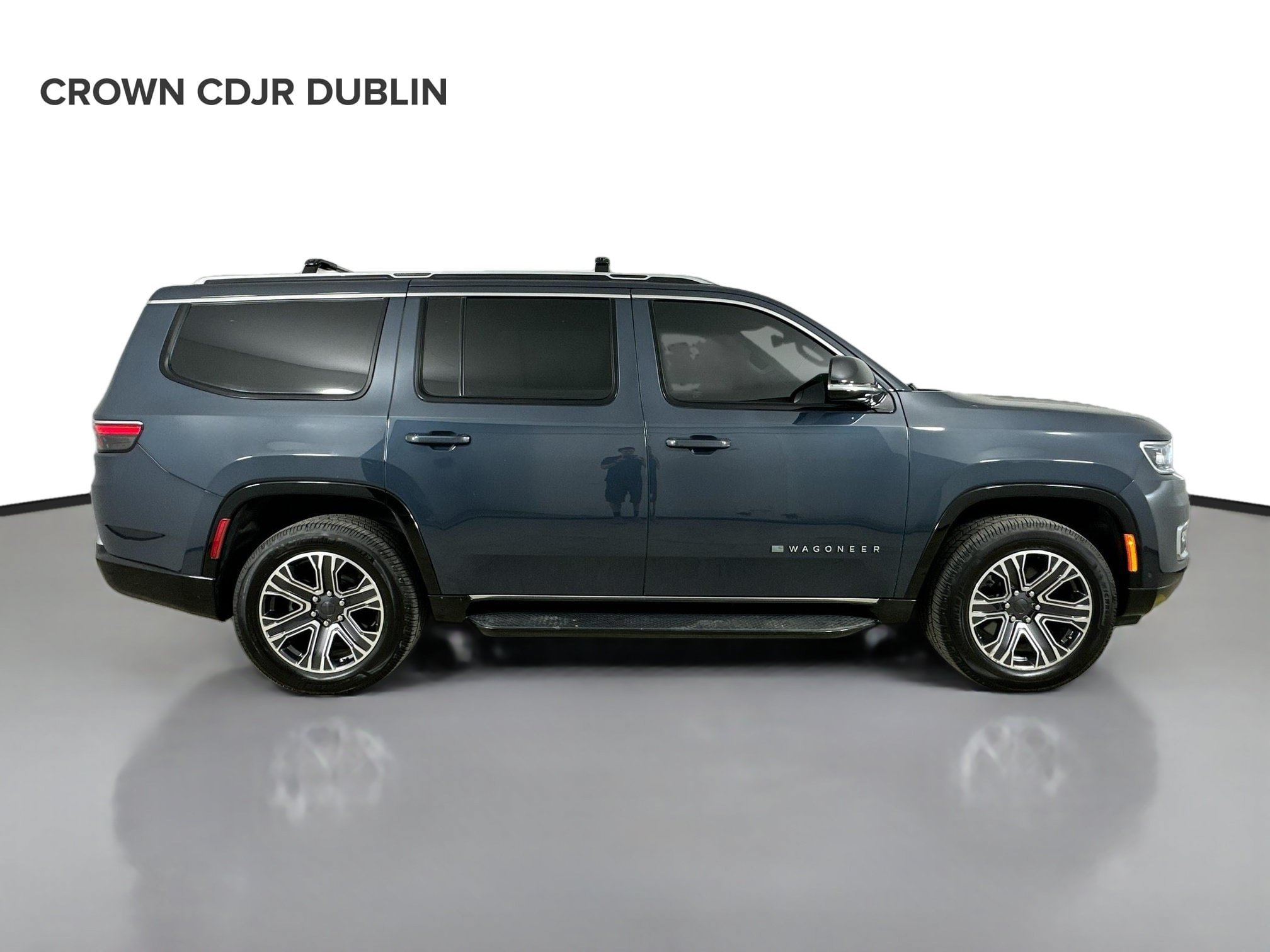 Certified 2023 Jeep Wagoneer 4WD w/ Premium Group I image 5