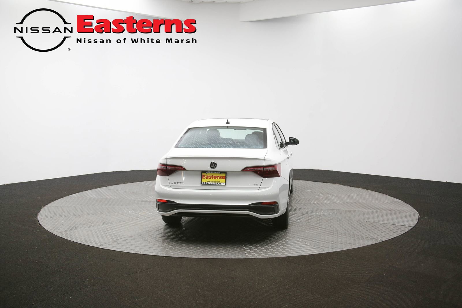 Used 2023 Volkswagen Jetta SE w/ Panoramic Sunroof Package image 35