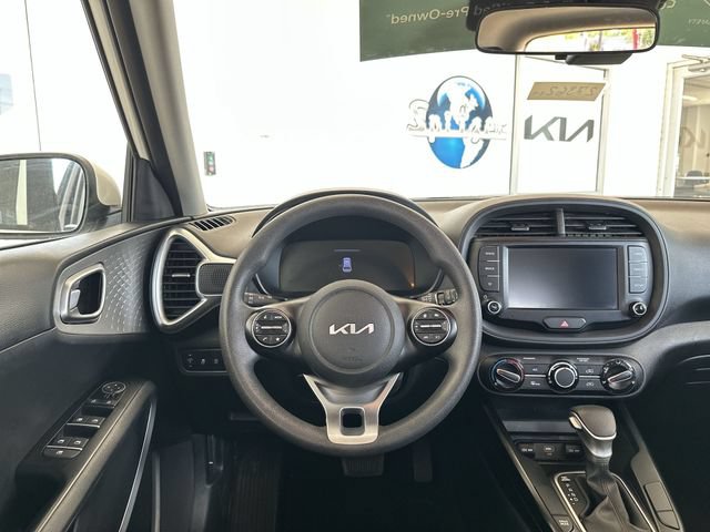 Certified 2023 Kia Soul LX FWD image 13