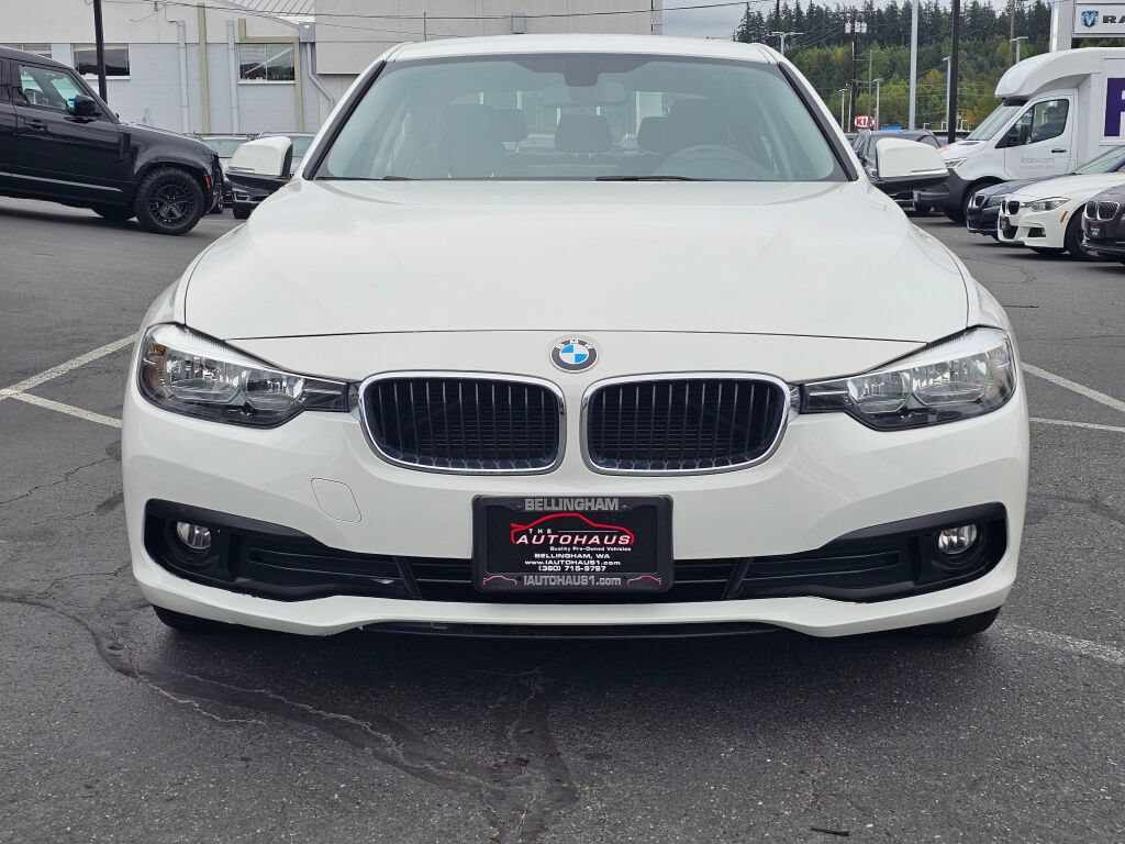 Used 2016 BMW 320i xDrive Sedan AWD/4WD image 8