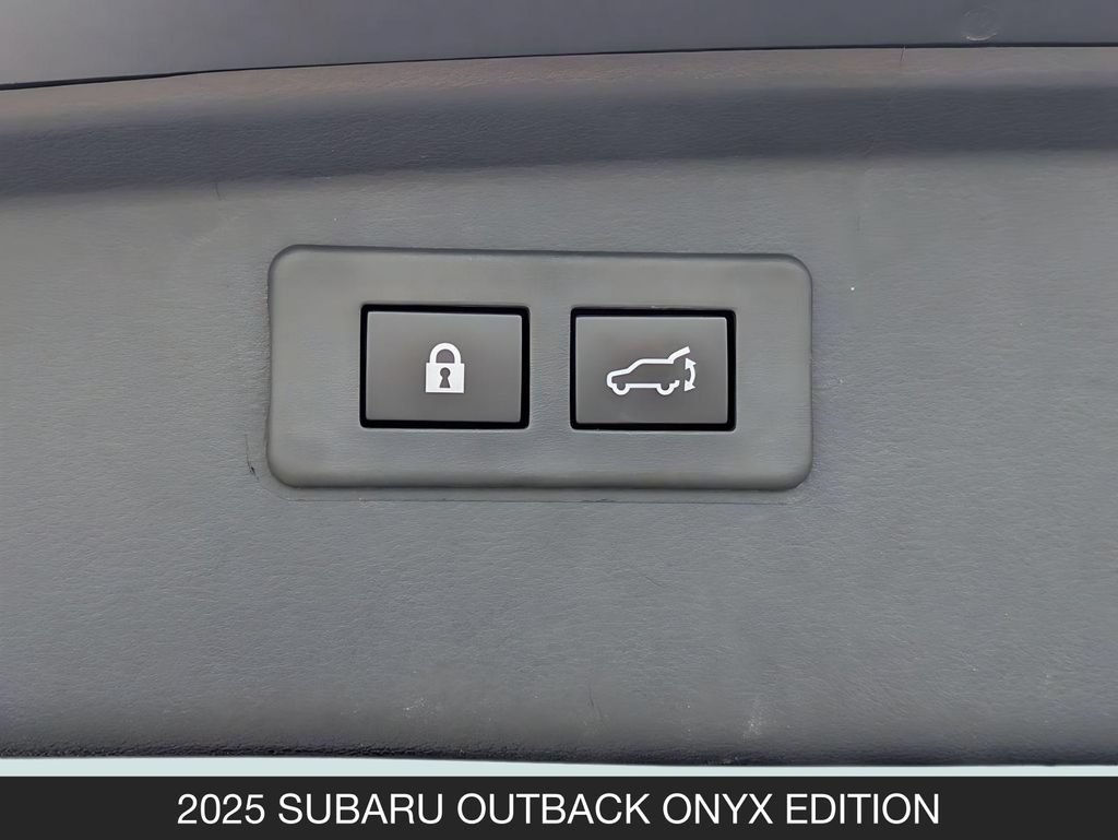 Used 2025 Subaru Outback Onyx Edition AWD/4WD image 27