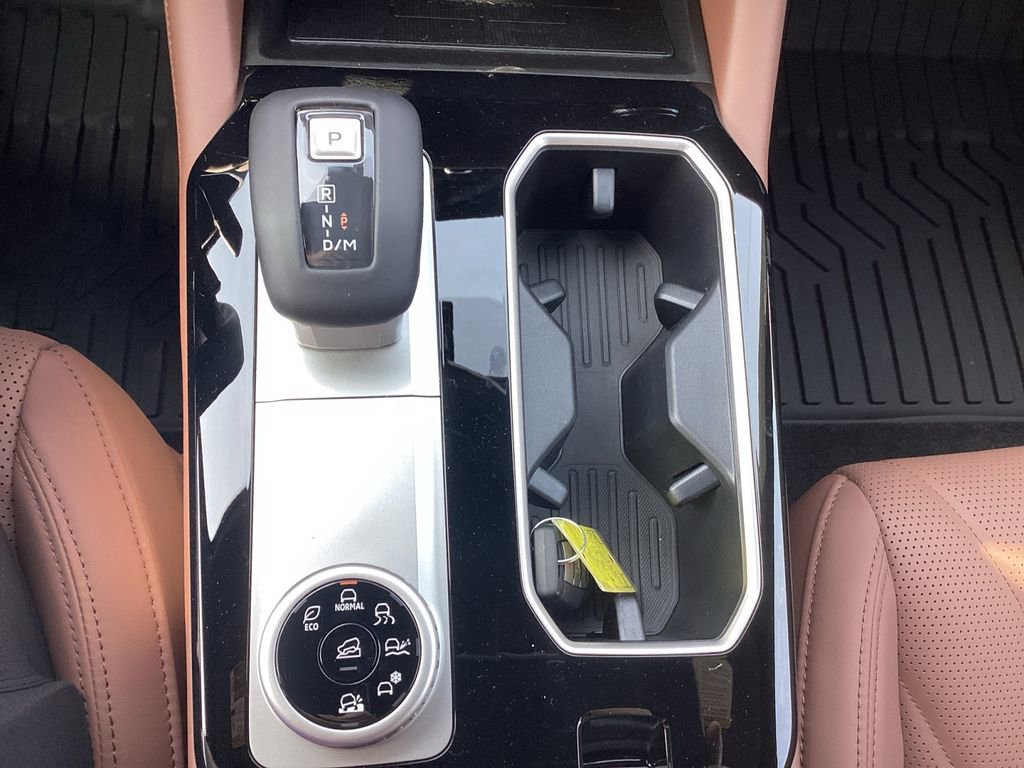 New 2025 Mitsubishi Outlander SEL image 24