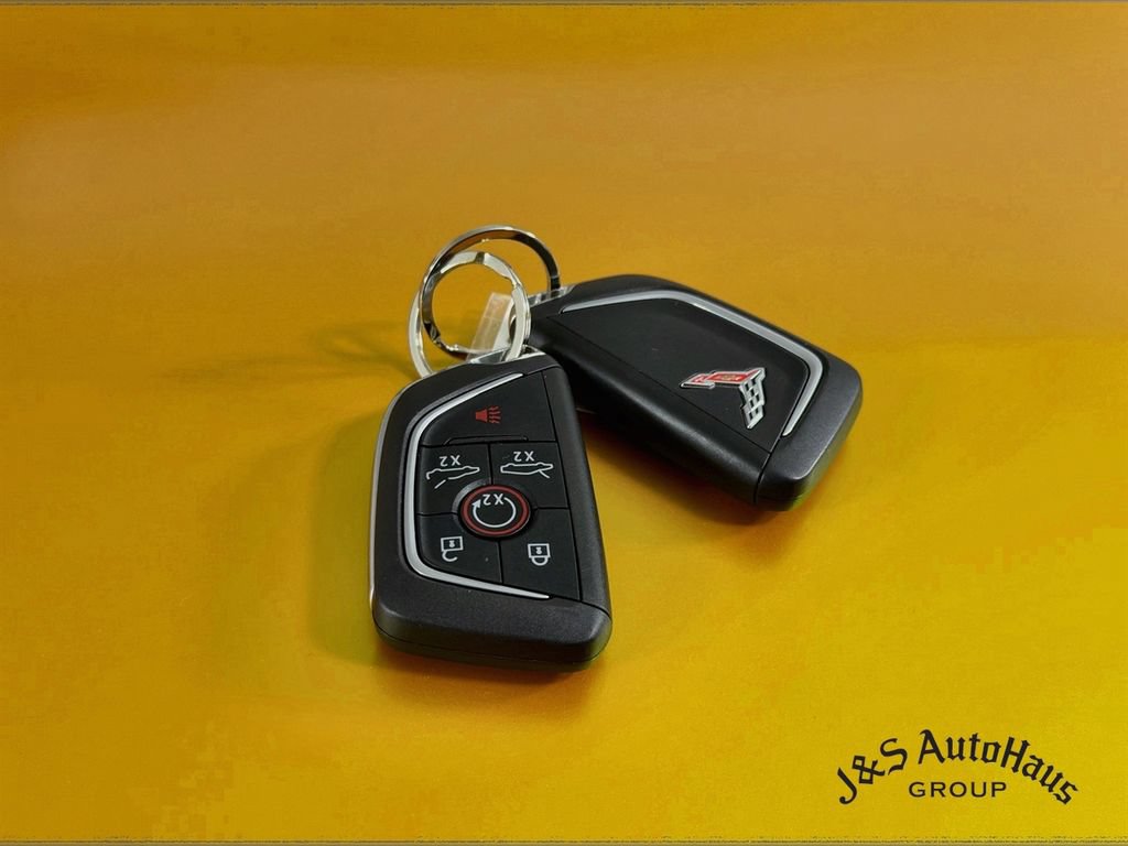 Used 2023 Chevrolet Corvette Stingray Coupe w/ Z51 Performance Package RWD image 29
