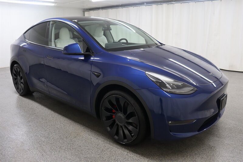 Used 2022 Tesla Model Y Performance AWD/4WD image 1