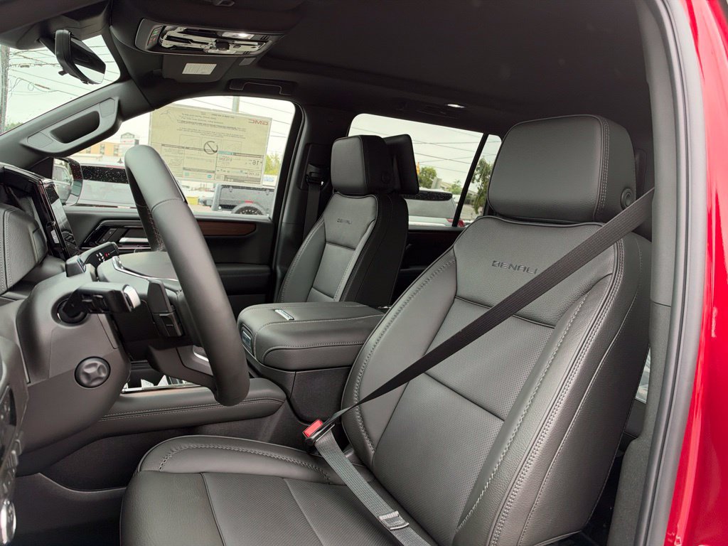 New 2027 GMC Yukon XL Denali w/ Denali Reserve Package AWD/4WD image 17