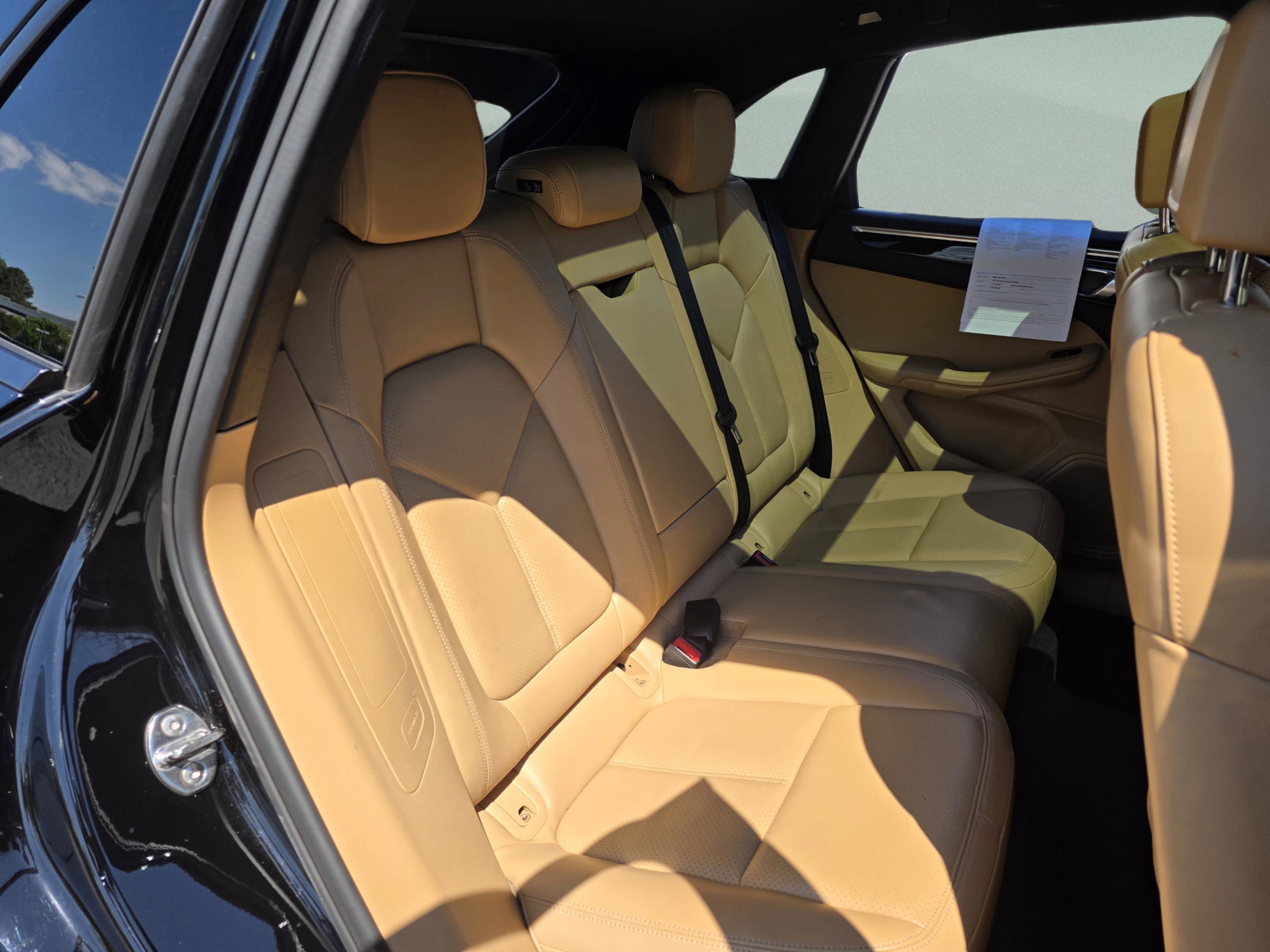 Used 2018 Porsche Macan image 16