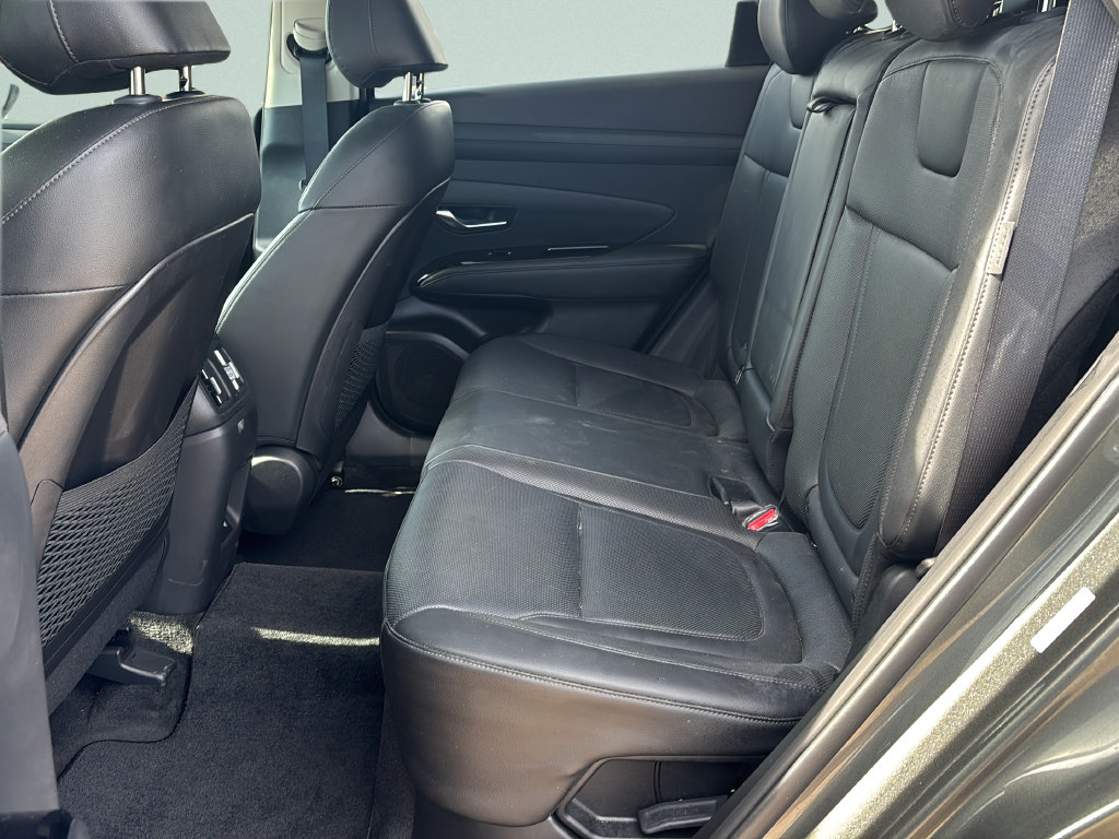 Used 2025 Hyundai Tucson Limited AWD/4WD image 15