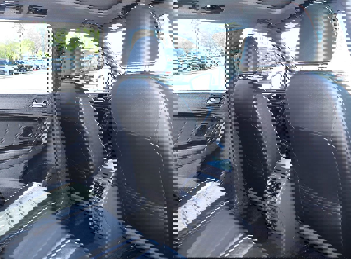 Used 2021 Volkswagen Tiguan SEL Premium R-Line image 30