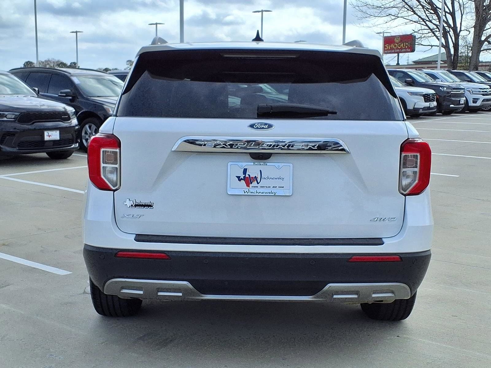 Used 2023 Ford Explorer XLT w/ Equipment Group 202A image 7