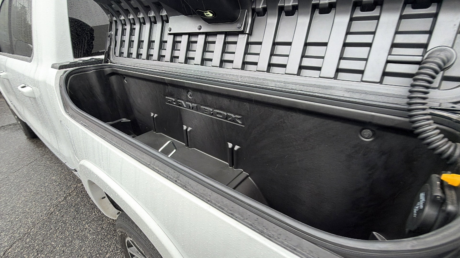 Used 2025 RAM 1500 Limited AWD/4WD image 14