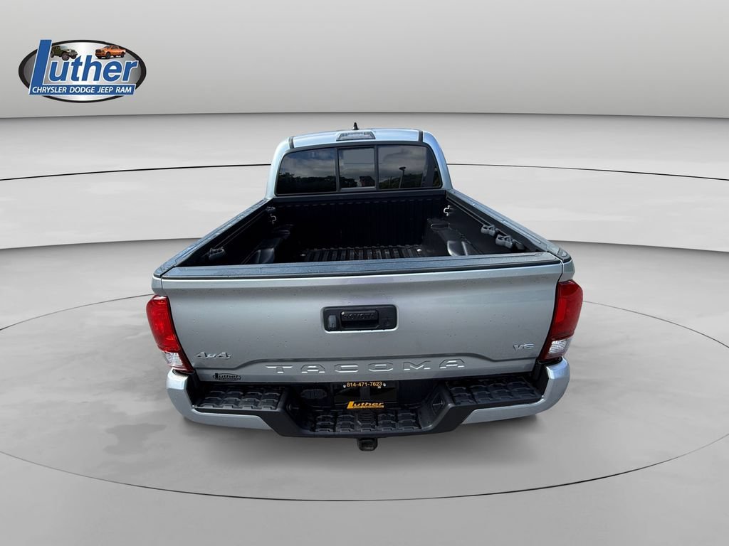 Used 2022 Toyota Tacoma SR AWD/4WD image 19