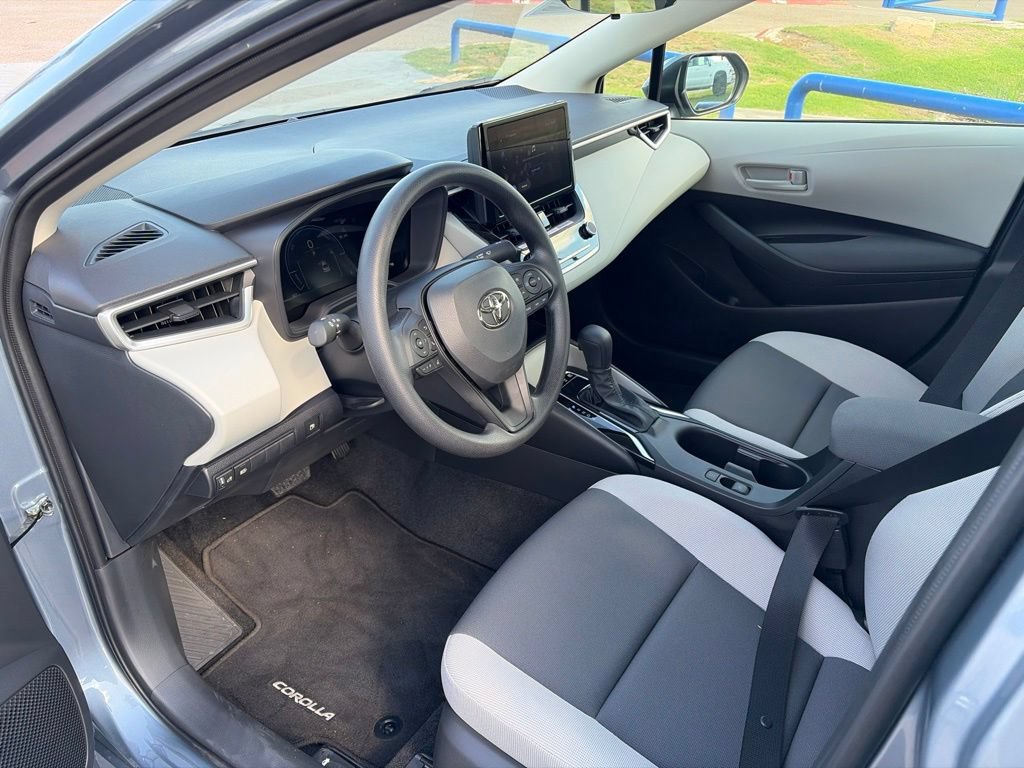 Used 2026 Toyota Corolla LE FWD image 9