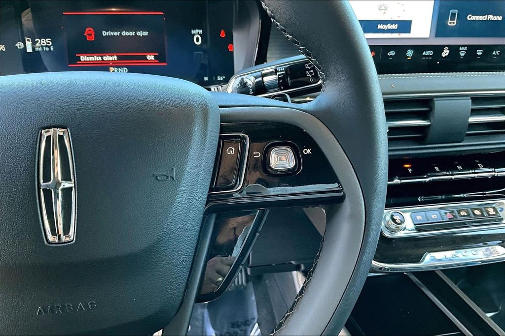 Used 2025 Lincoln Corsair Premiere image 14