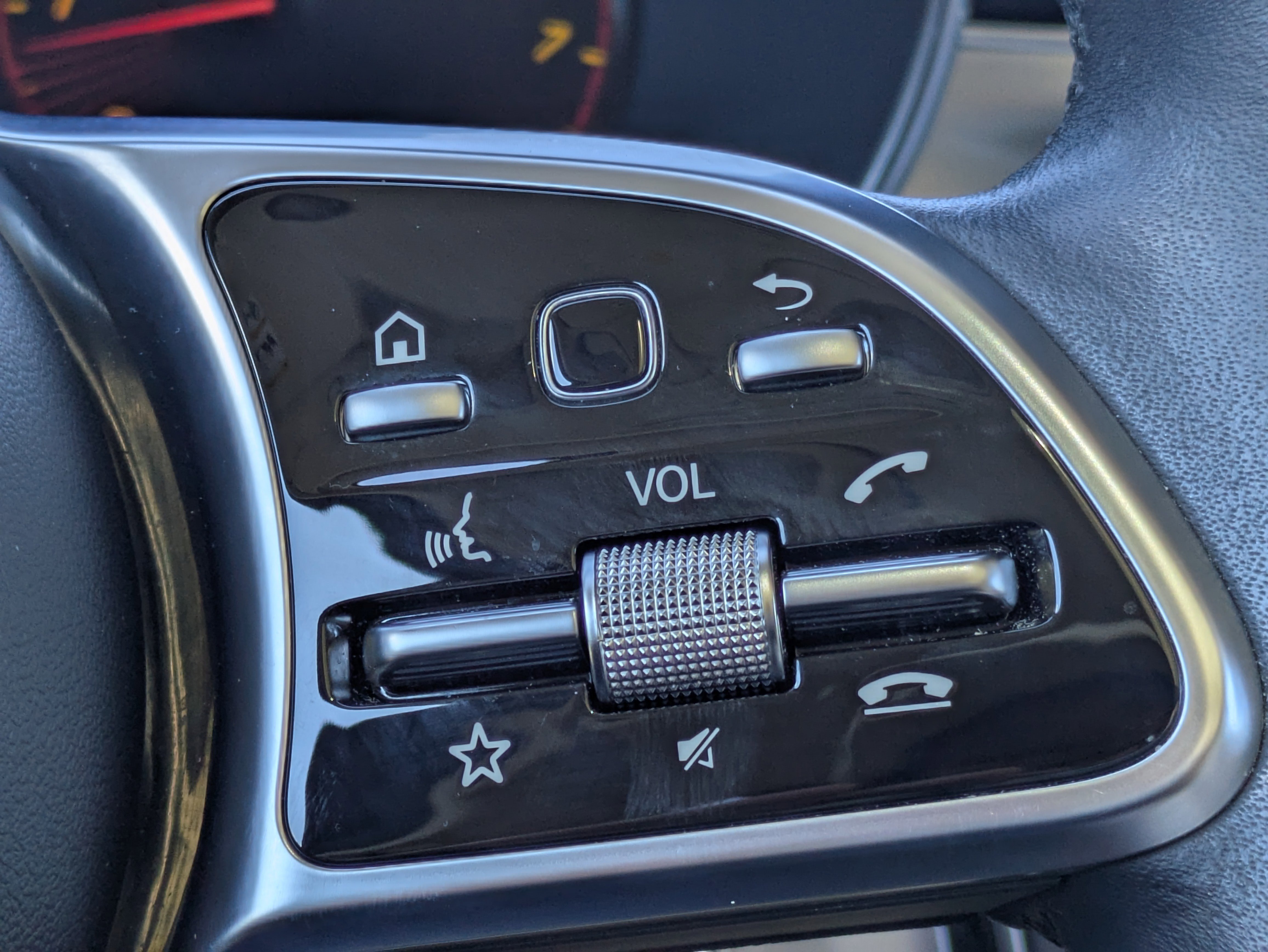 Certified 2022 Mercedes-Benz GLC 300 image 25