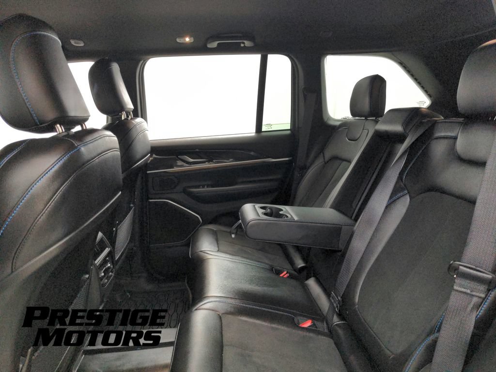 Used 2022 Jeep Grand Cherokee Trailhawk AWD/4WD image 25