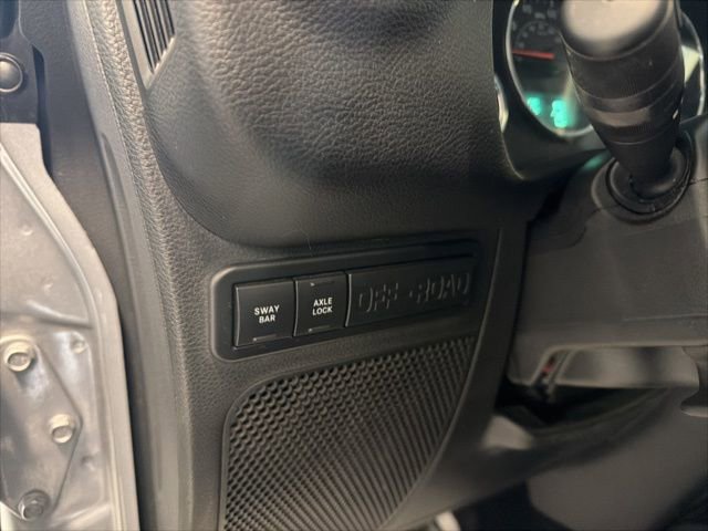 Used 2017 Jeep Wrangler Unlimited Rubicon w/ Connectivity Group image 14