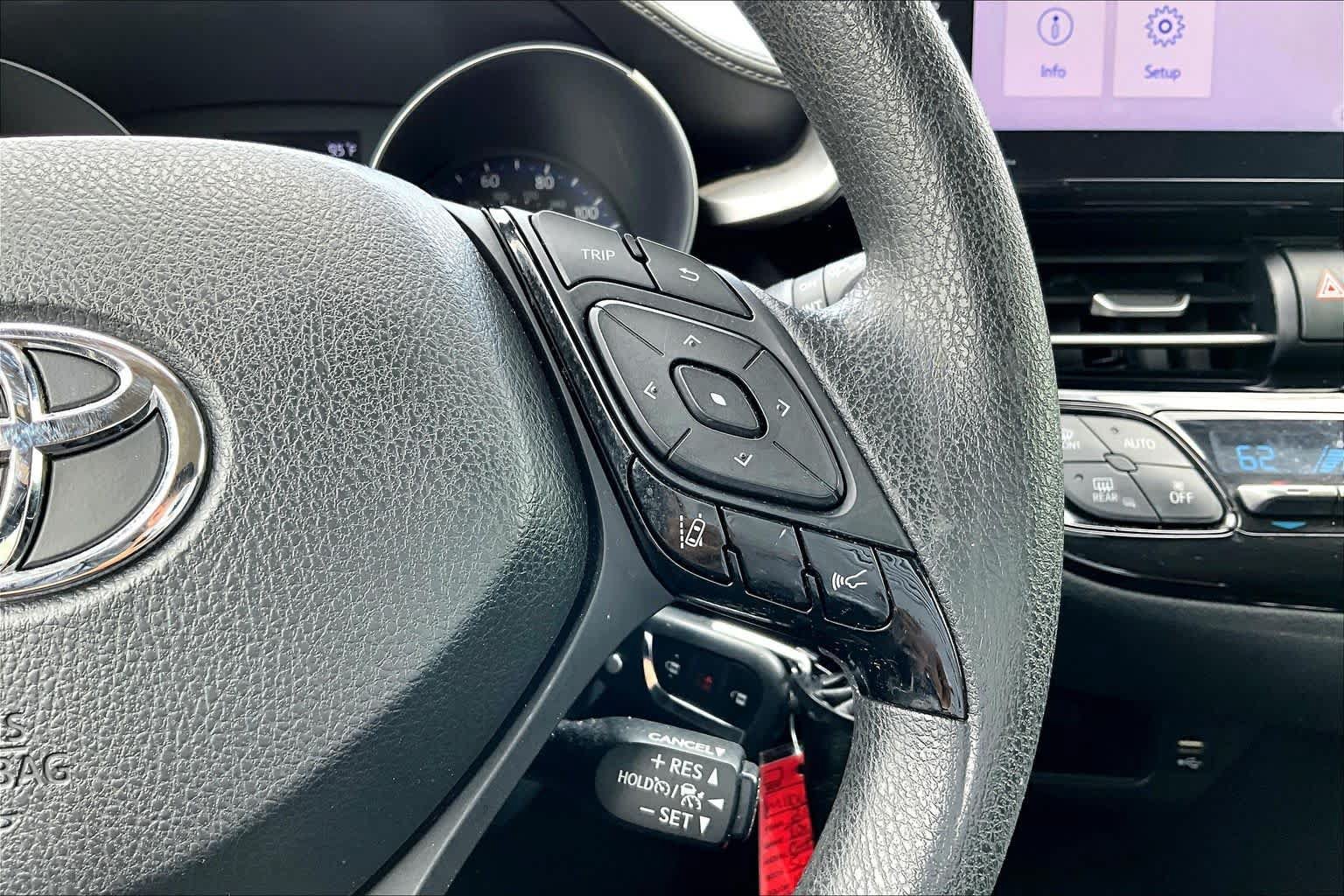 Used 2021 Toyota C-HR LE FWD image 23