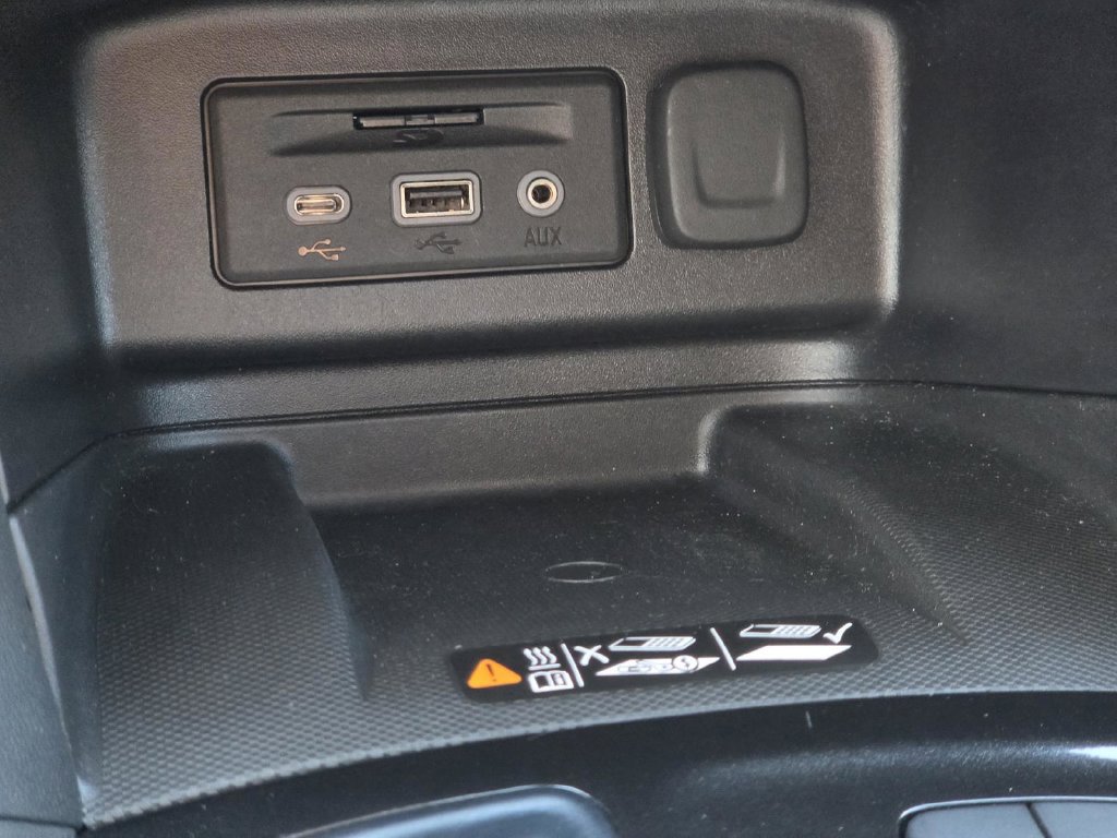 Used 2024 Chevrolet Equinox Premier AWD/4WD image 27