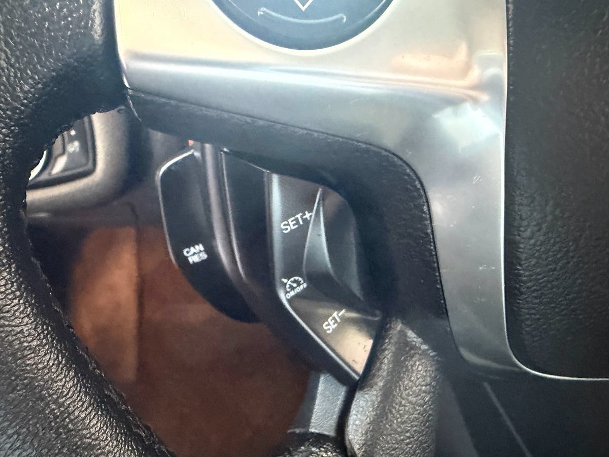 Used 2018 Ford C-MAX SE FWD image 11