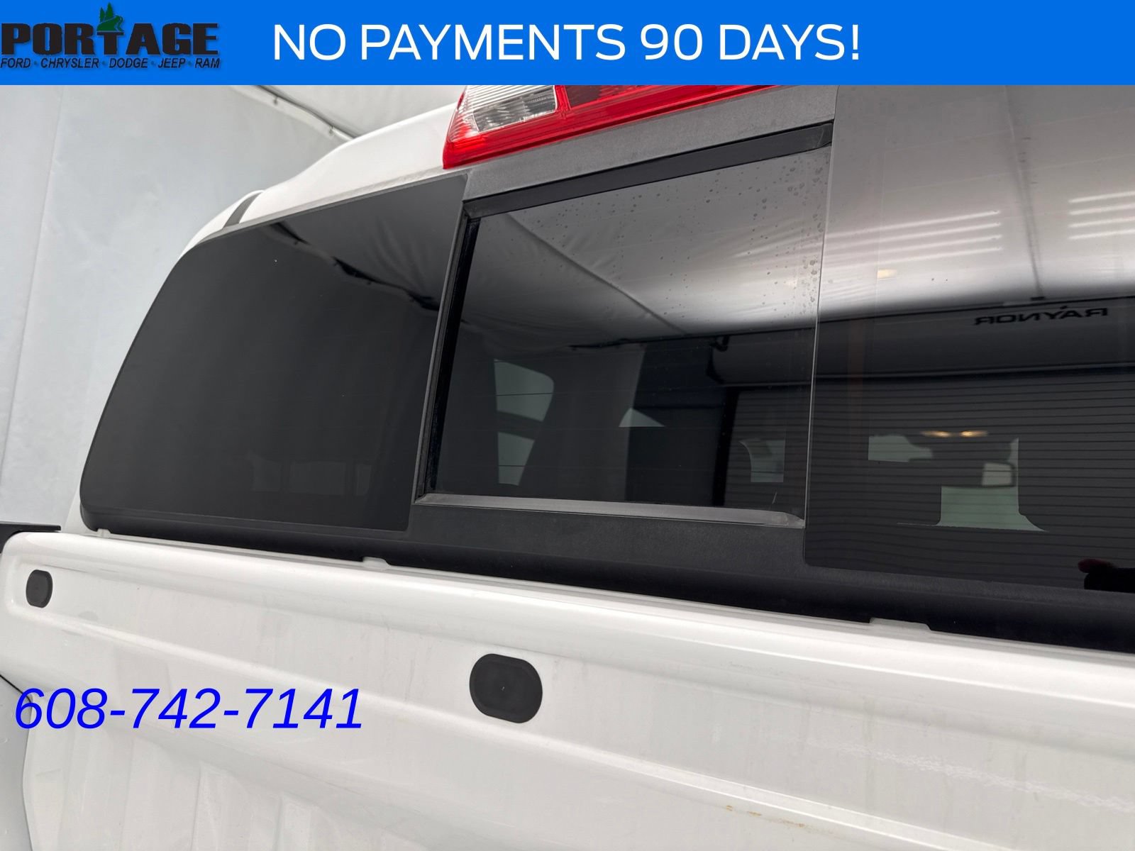 Used 2024 Chevrolet Colorado Z71 w/ Z71 Convenience Package 2 AWD/4WD image 40