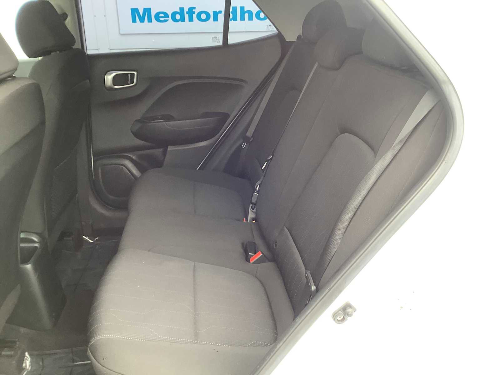 Used 2022 Hyundai Venue SE FWD image 13