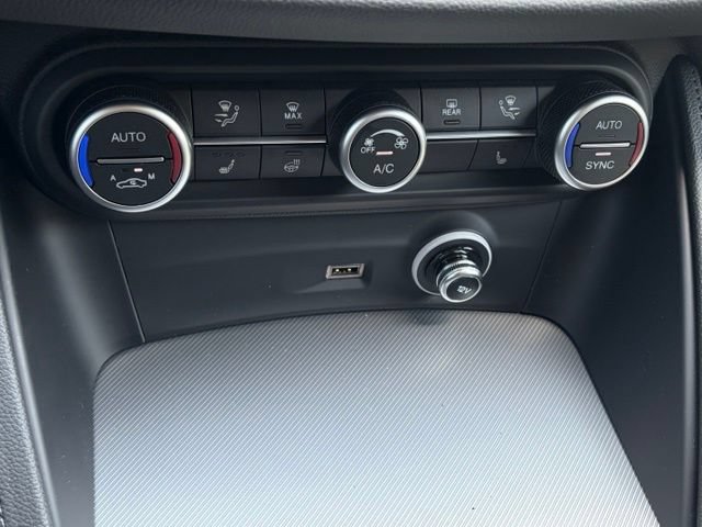 New 2026 Alfa Romeo Stelvio Sprint w/ Convenience Package AWD/4WD image 30