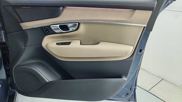 New 2026 Volvo XC90 T8 Plus w/ Protection Package Premier AWD/4WD image 41